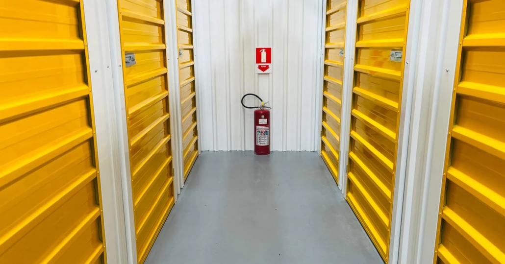 2. O que avaliar antes de escolher um self storage Antes de contratar um espaço para armazenamento, é importante analisar alguns fatores que